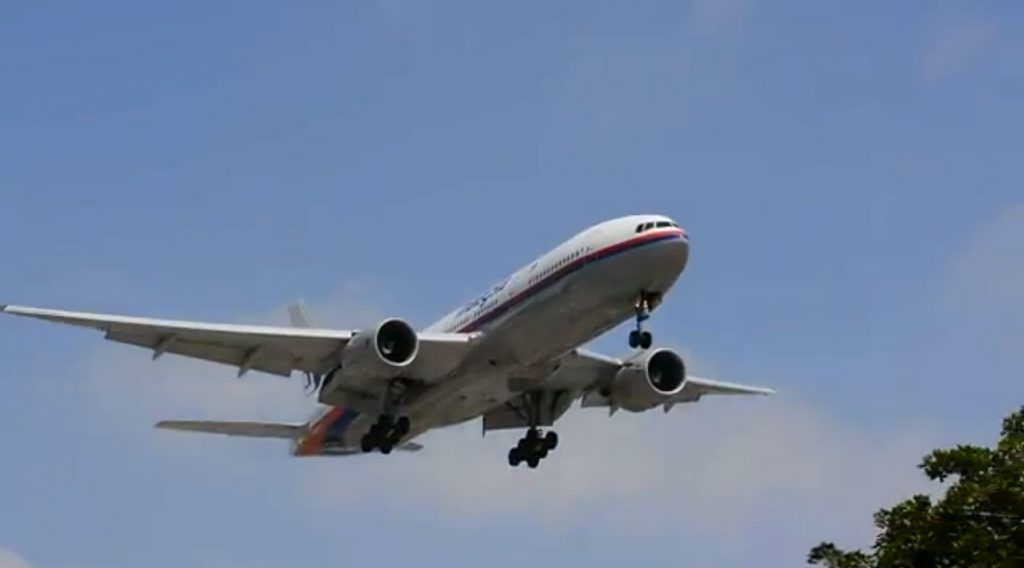 Αυτό είναι το Boeing των Malaysian Airlines που ψάχνει όλος ο πλανήτης (VIDEO)
