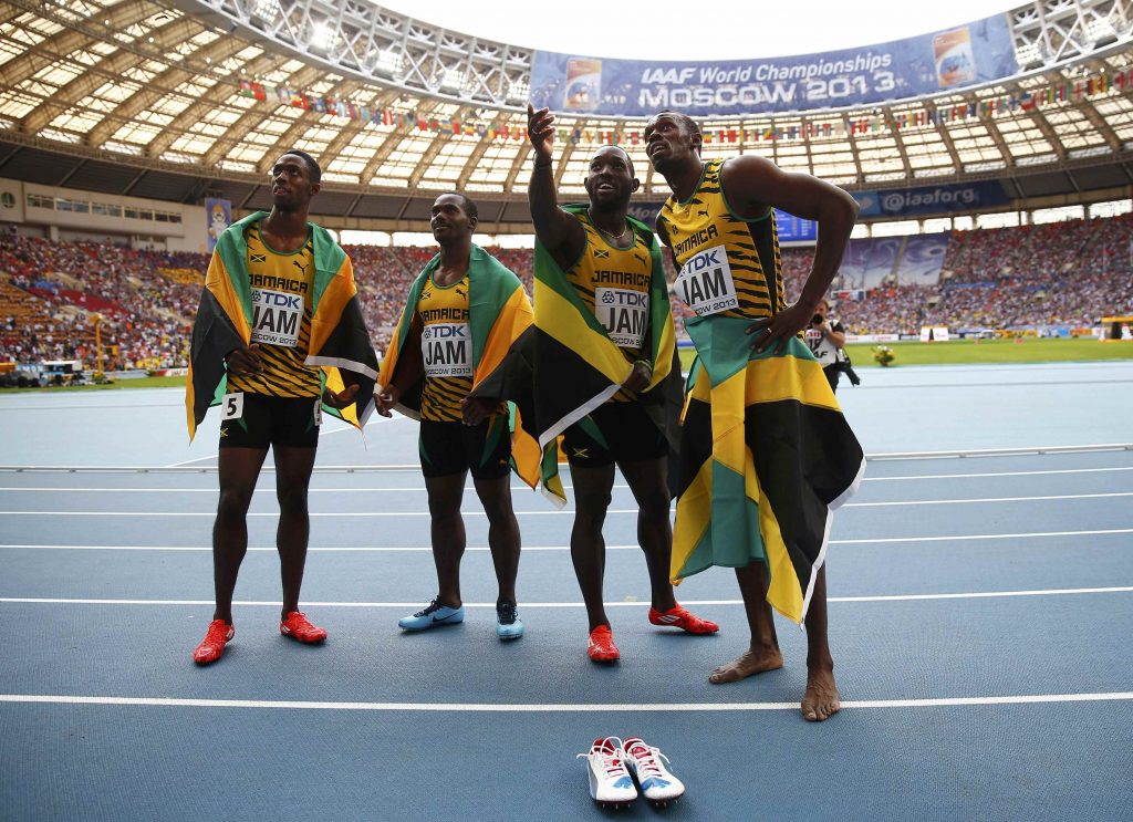 Η Εθνική ομάδα 4Χ100 της Τζαμάικας που πρόσφατα κατέκτησε το χρυσό στο Παγκόσμιο Πρωτάθλημα της Μόσχας