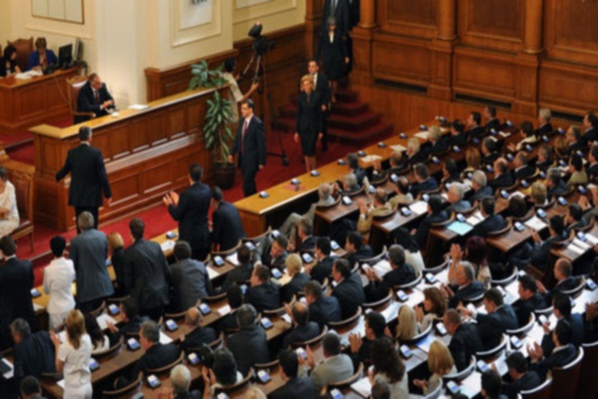 Βουλγαρία: Τέσσερα κόμματα μπαίνουν στη νέα Βουλή, σύμφωνα με το 96% των ψήφων