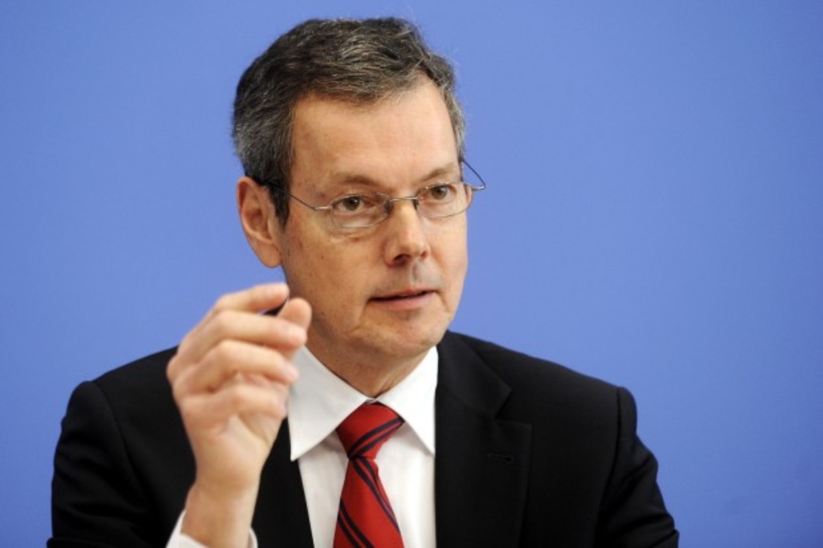 Η αυστηρή λιτότητα μπορεί να δημιουργήσει νέα χρέη, προειδοποίησε Γερμανός “σοφός”