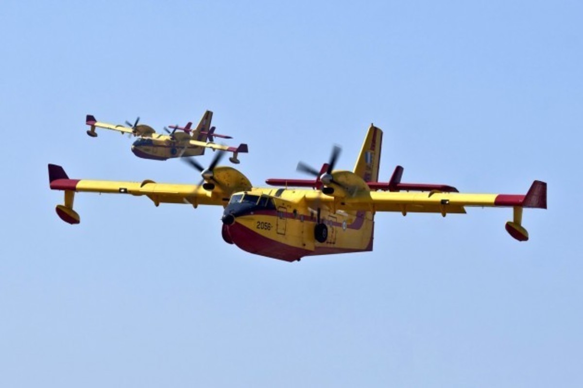 Ελληνικά πυροσβεστικά αεροσκάφη στην Κύπρο ρίχτηκαν στη μάχη με τις φλόγες
