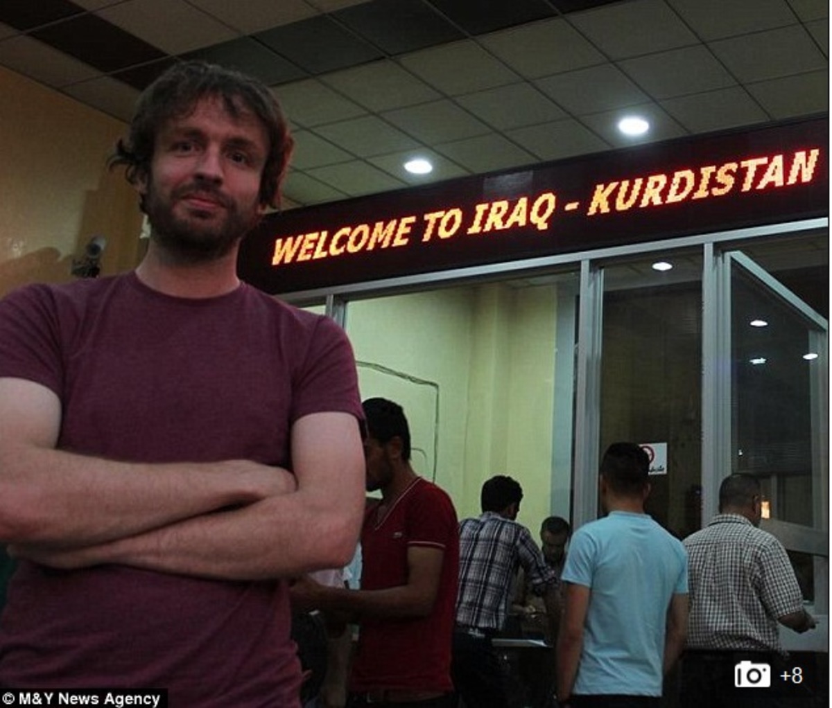 Απίστευτο! Αυτός ο τύπος οργανώνει ταξίδια στο Ιράκ όπου αλωνίζουν οι τζιχαντιστές!