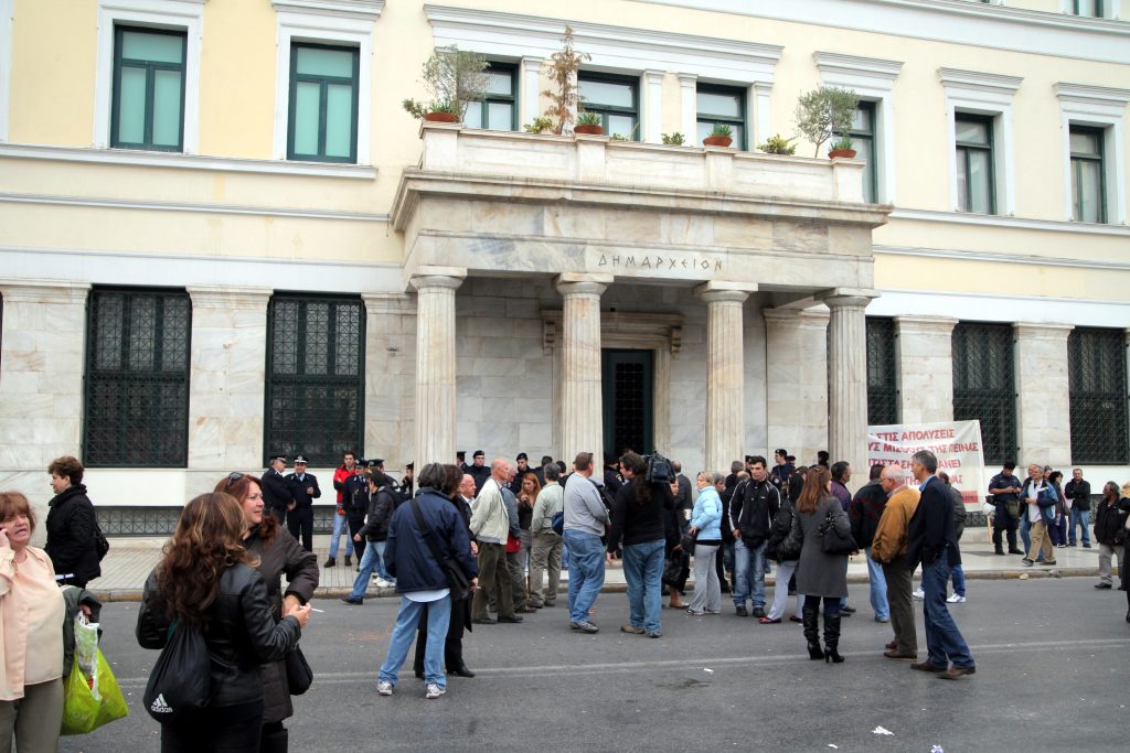 Κάθε γειτονιά και μία σκηνή για πολιστικές εκδηλώσεις