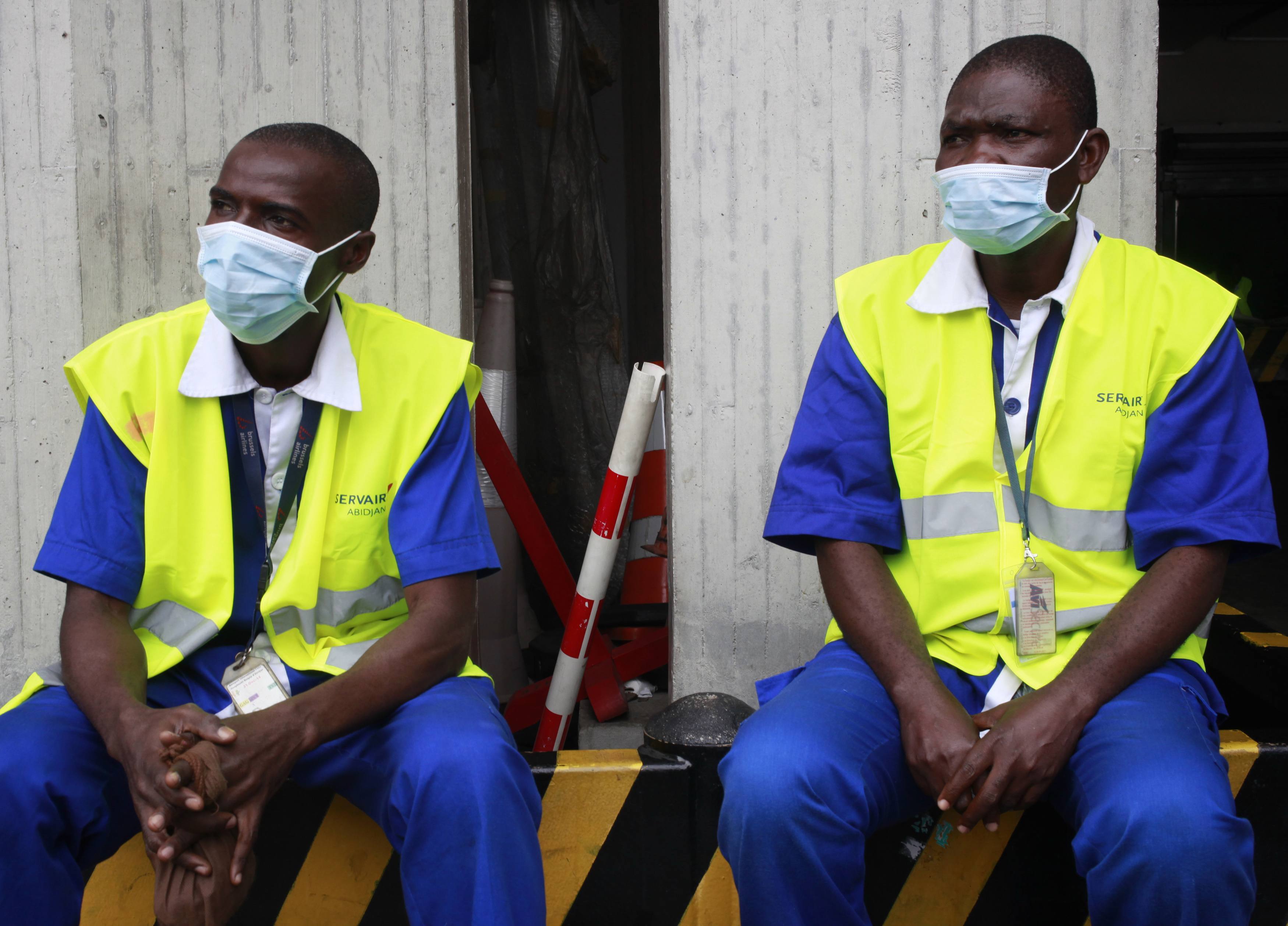 Έμπολα: 56 θάνατοι σε 2 μέρες – 1.069 οι νεκροί