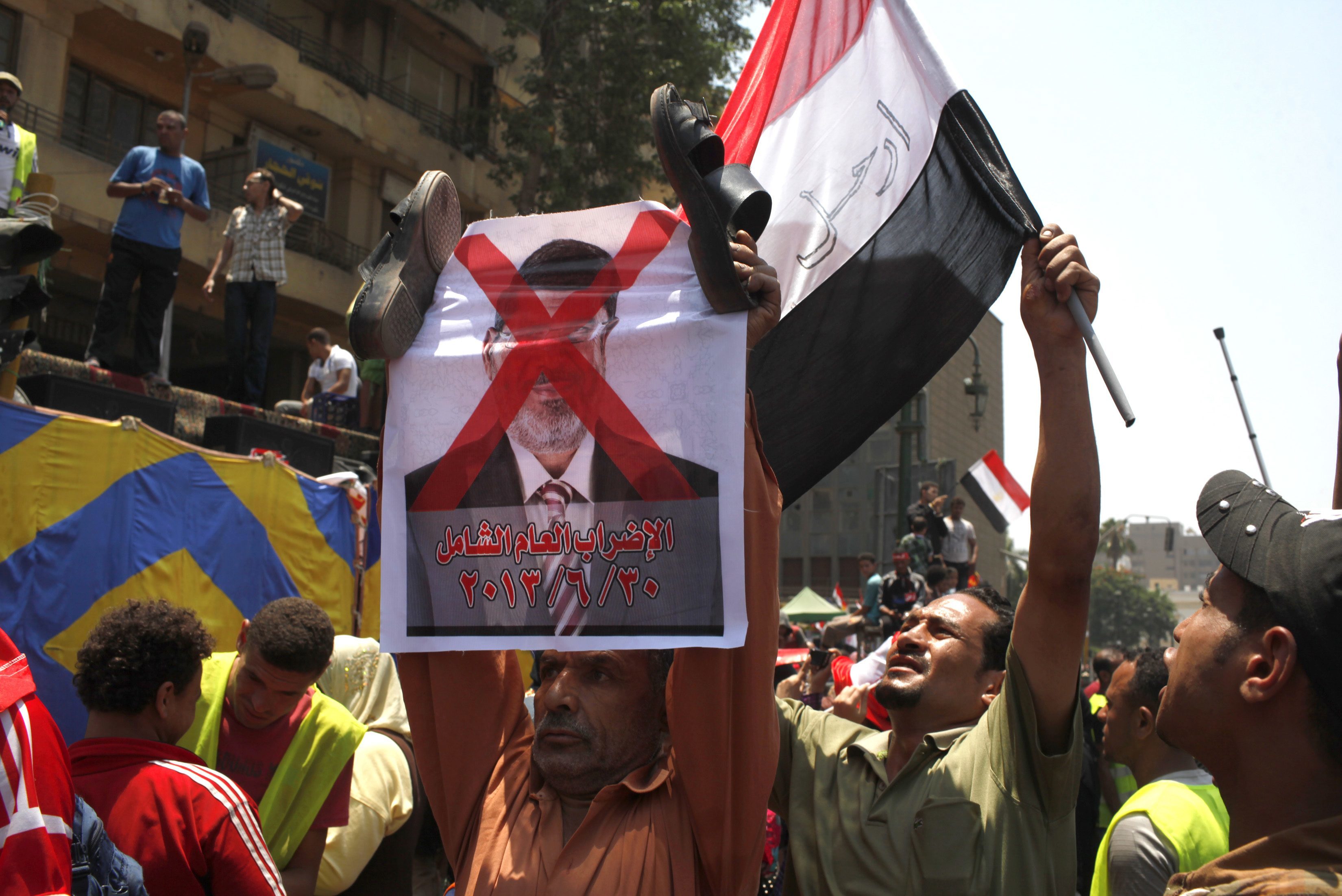 Αίγυπτος: Συγκέντρωσαν πάνω από 22 εκ. υπογραφές για να διώξουν τον Μόρσι