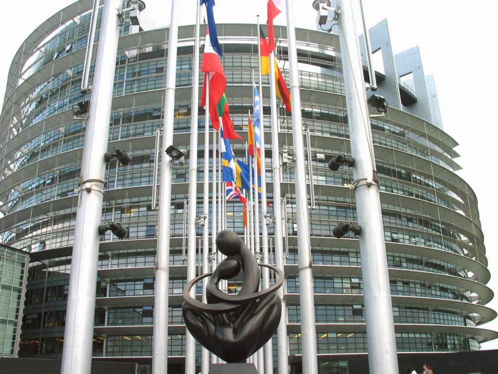 Financial Times: Ολα όσα ΔΕΝ ξέρετε για το ευρωκοινοβούλιο
