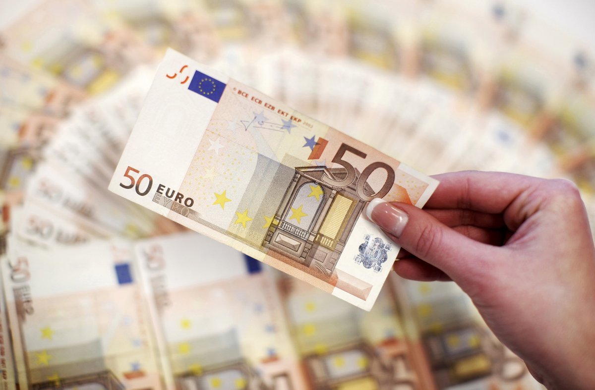 Reuters: Δάνειο-γέφυρα 6 δισ. ευρώ ετοιμάζουν οι δανειστές