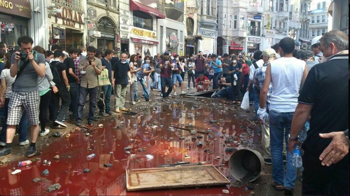 Συγκλονιστικές εικόνες απο την εξέγερση στην Τουρκία