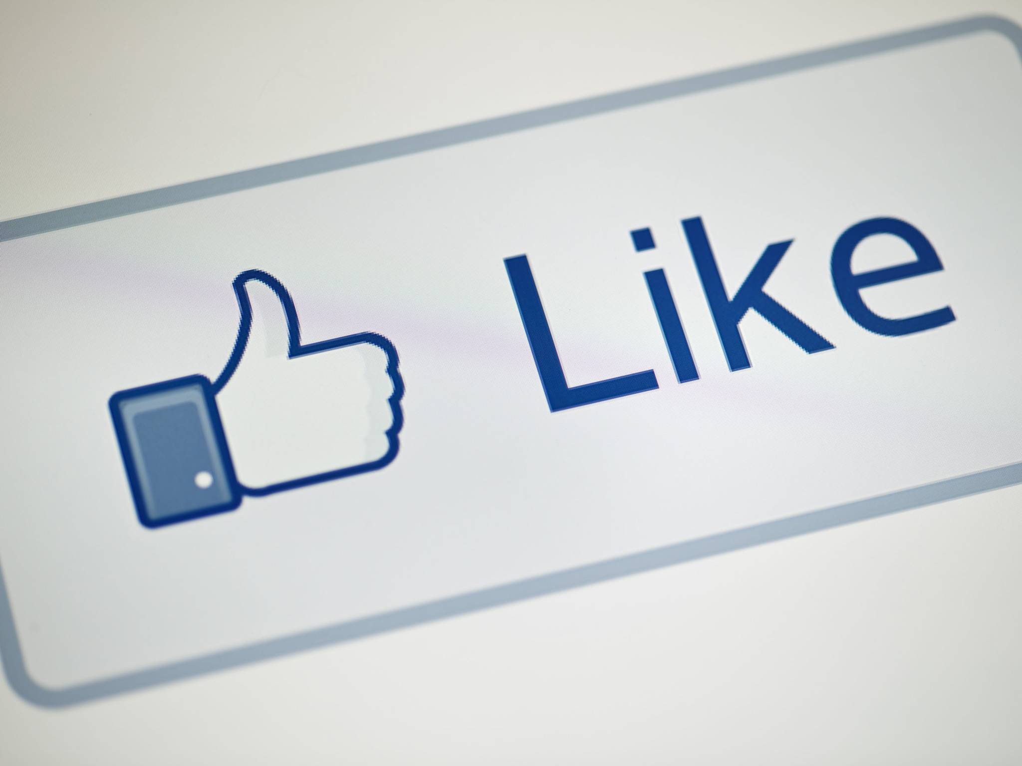 Πρόστιμο 20 εκατ. στο Facebook – “Κατασκόπευε” τα Like και χρησιμοποίησε προφίλ…
