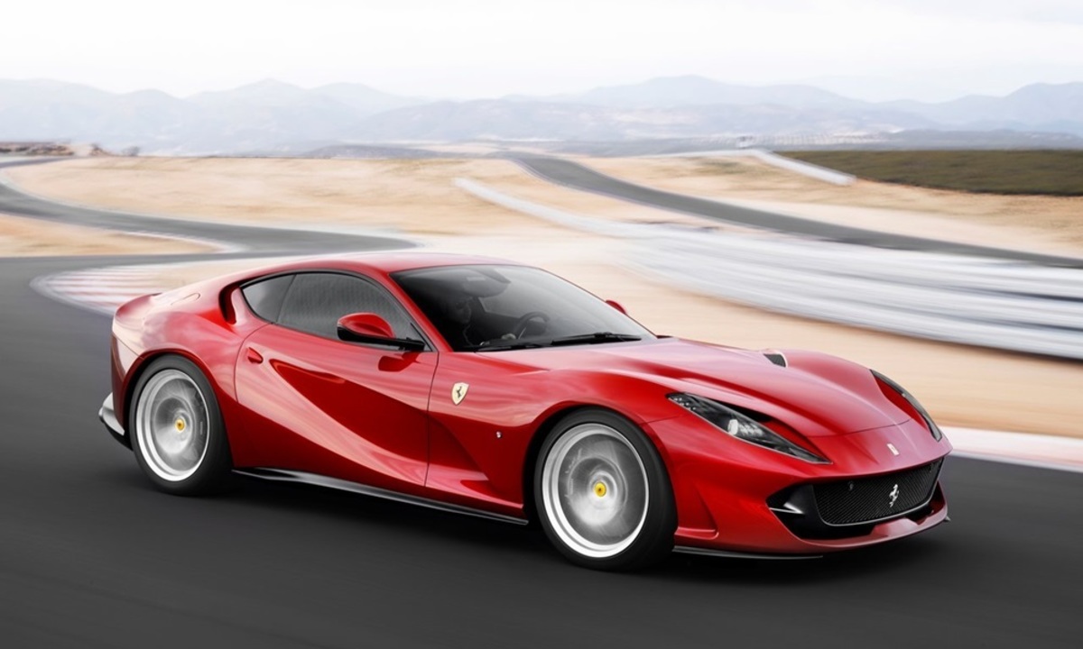 Απολαύστε τη νέα Ferrari 812 Superfast σε επίσημο video