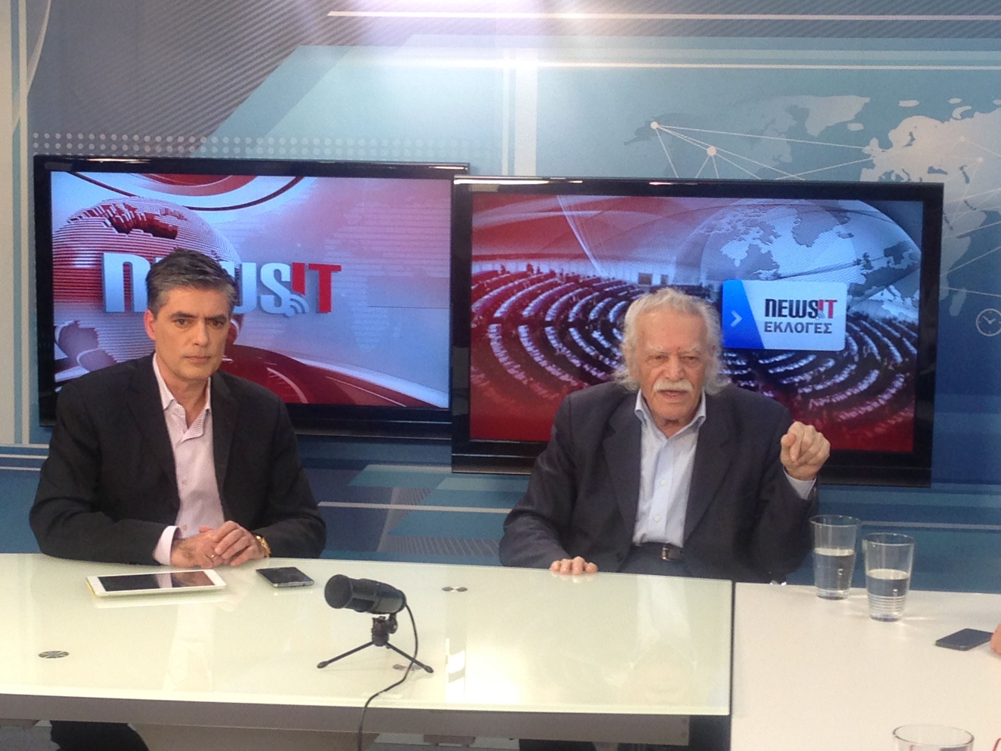 ΤΩΡΑ στο studio του Newsit με το Νίκο Ευαγγελάτο ο Μανώλης Γλέζος – «Εχουμε συζητήσει στον ΣΥΡΙΖΑ αν μας συμφέρει να μείνουμε στο ευρώ»