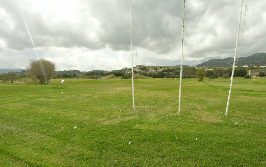 ΤΑΙΠΕΔ: Μια χαρά το γήπεδο γκολφ δίπλα σε αγροτικές φυλακές