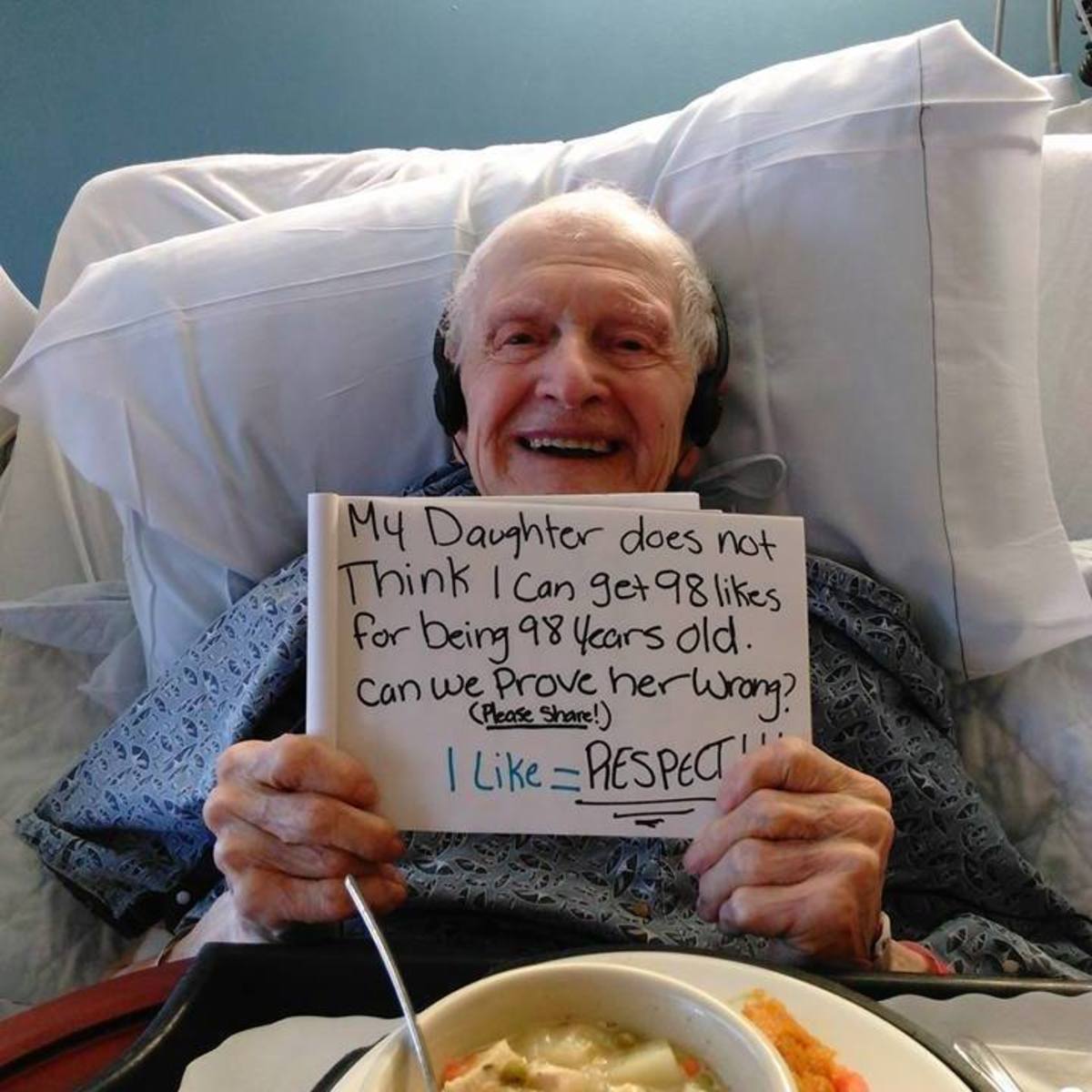 Έγινε viral το στοίχημα που έβαλε 98χρονος με την κόρη του!