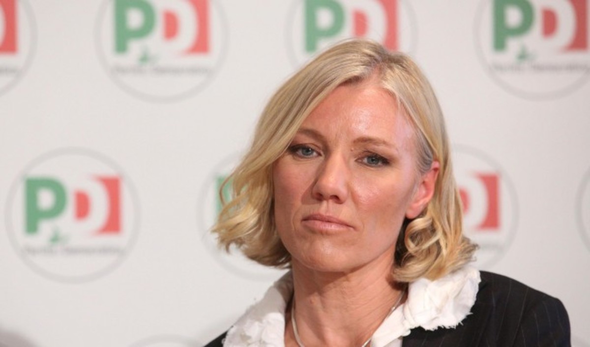 Παραιτήθηκε η Ιταλίδα υπουργός Ισότητας, που κατηγορείται για φοροδιαφυγή