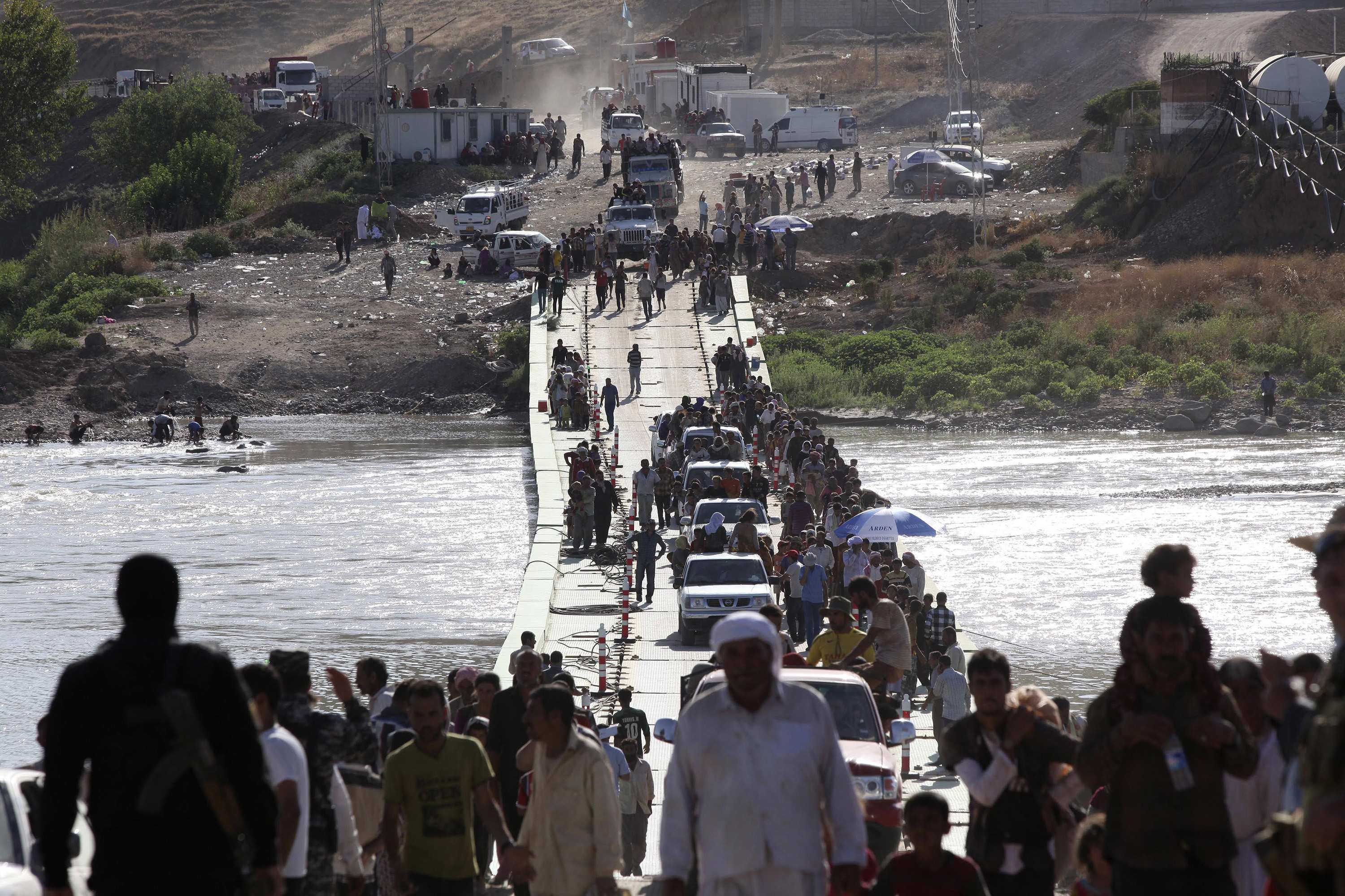 Σε άμεσο κίνδυνο η ζωή 35.000 εγκλωβισμένων στα βουνά του Β. Ιράκ!