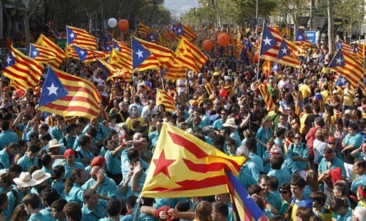 Παράνομο κρίθηκε το δημοψήφισμα για την ανεξαρτησία της Καταλονίας