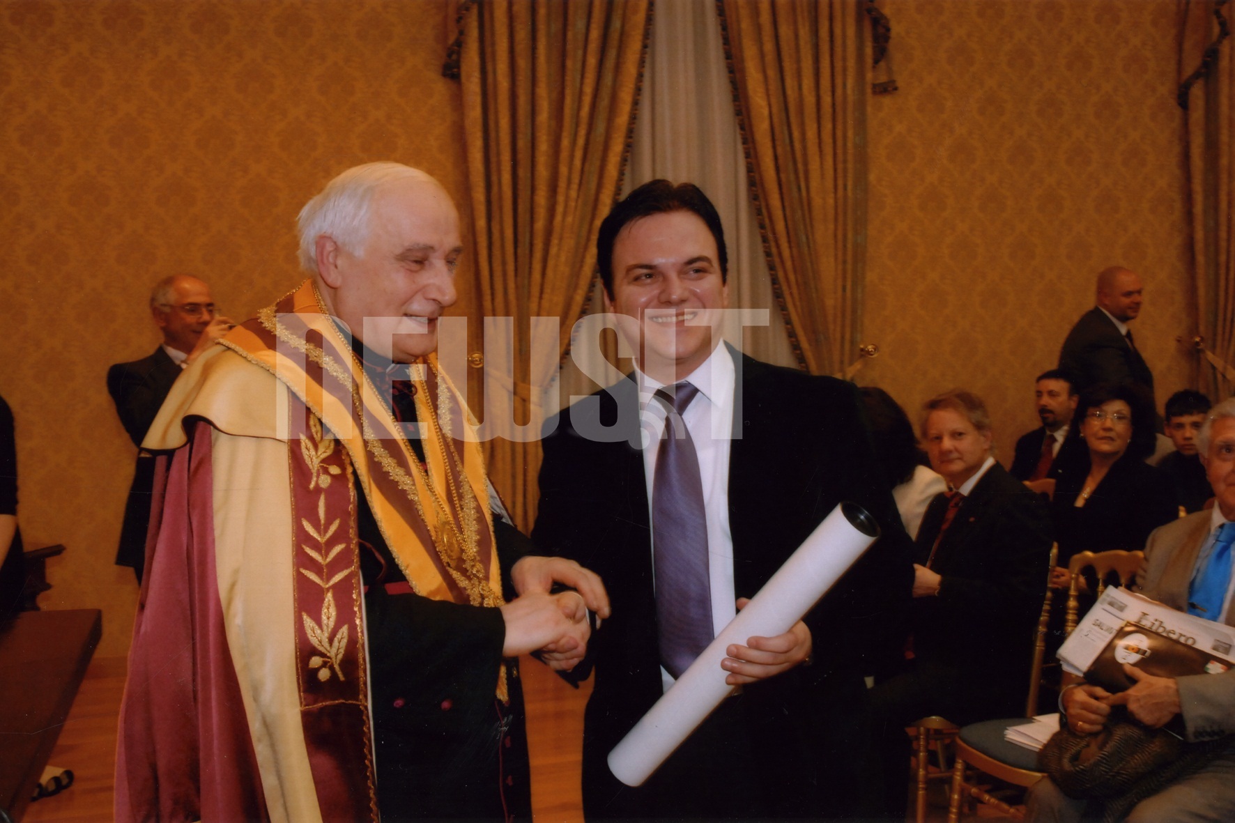 Ρώμη 2009: Ο κύριος Κρανιώτης αναγορεύτηκε ακαδημαϊκός της Ακαδημίας TIBERINA