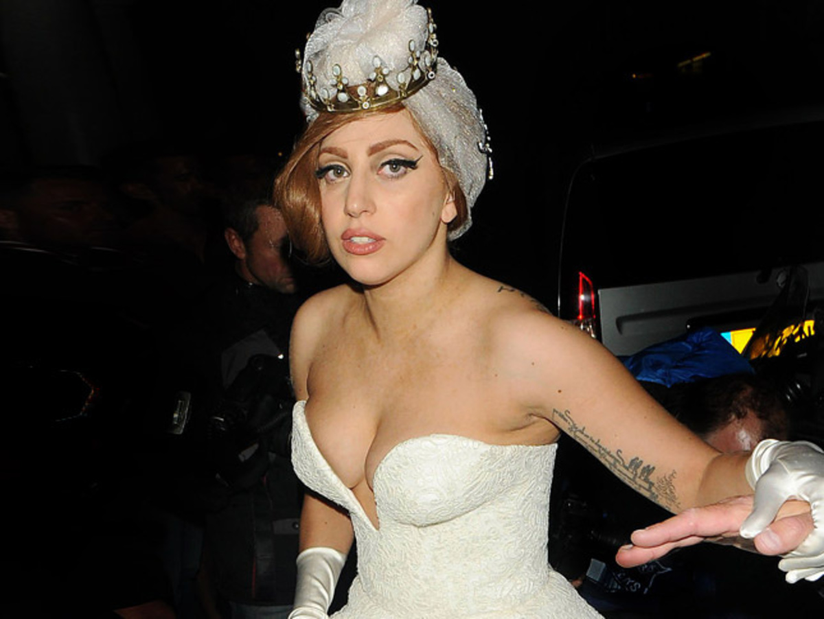 Lady Gaga: Κάπνιζα 15 τσιγαριλίκια μαριχουάνας την ημέρα