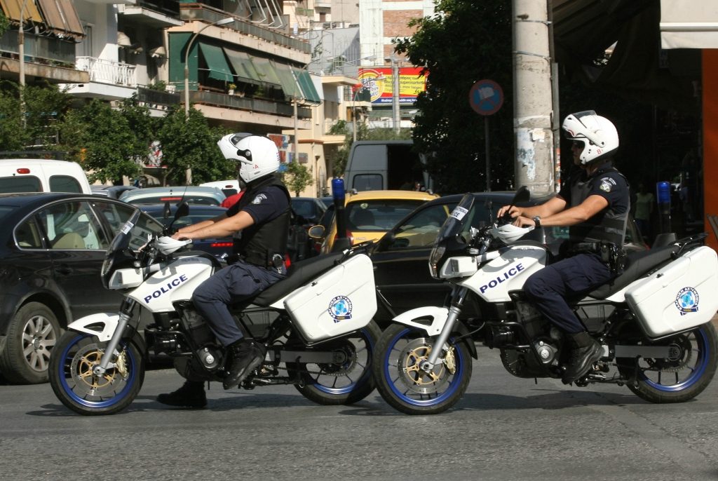 Μπήκαν σπίτι του, τον έδειραν και τον λήστεψαν