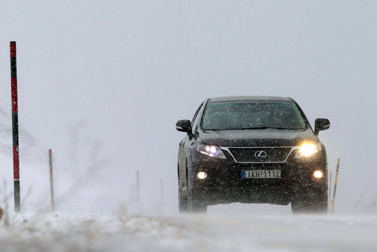 Μικρό υβριδικό SUV ετοιμάζει η Lexus