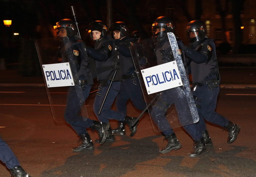 Ισπανία: 100 τραυματίες και 24 συλλήψεις σε επεισόδια