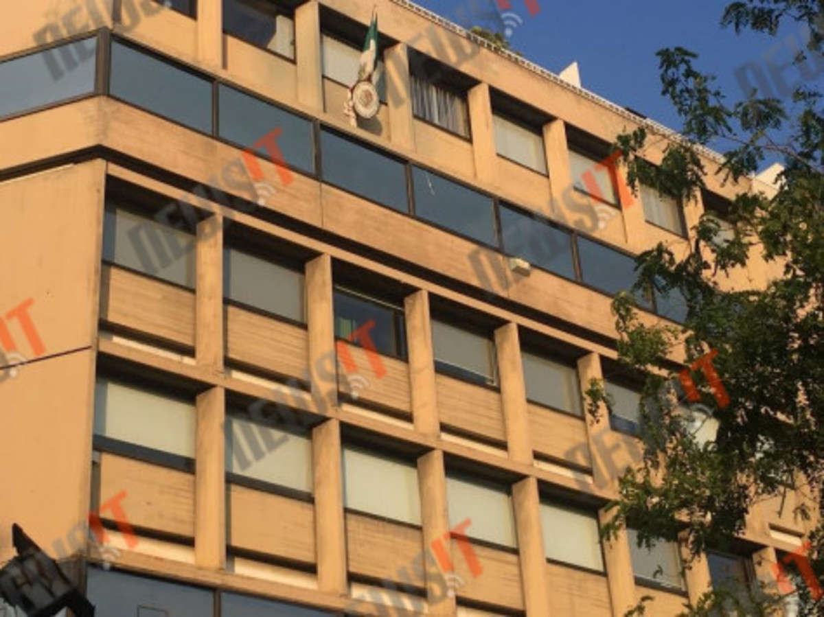 Από καλάσνικοφ οι δύο σφαίρες στο κτίριο που είναι η πρεσβεία του Μεξικού