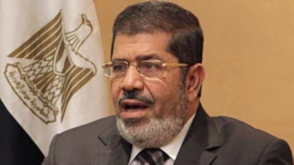 Αίγυπτος: Άρχισε έρευνα σε βάρος του προέδρου Μόρσι – Συνελήφθη ο ηγέτης της Μουσουλμανικής Αδελφότητας