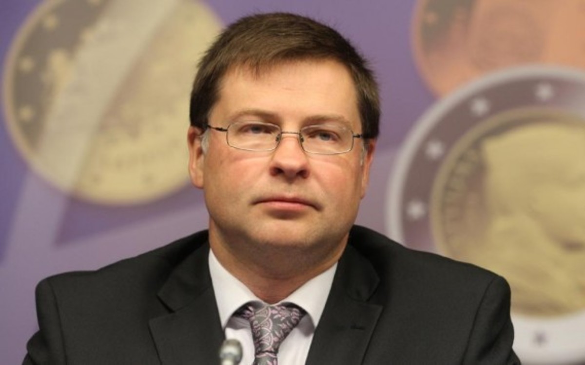 Eurogroup – Ντομπρόφσκις: Πρέπει να συμφωνήσουμε σύντομα