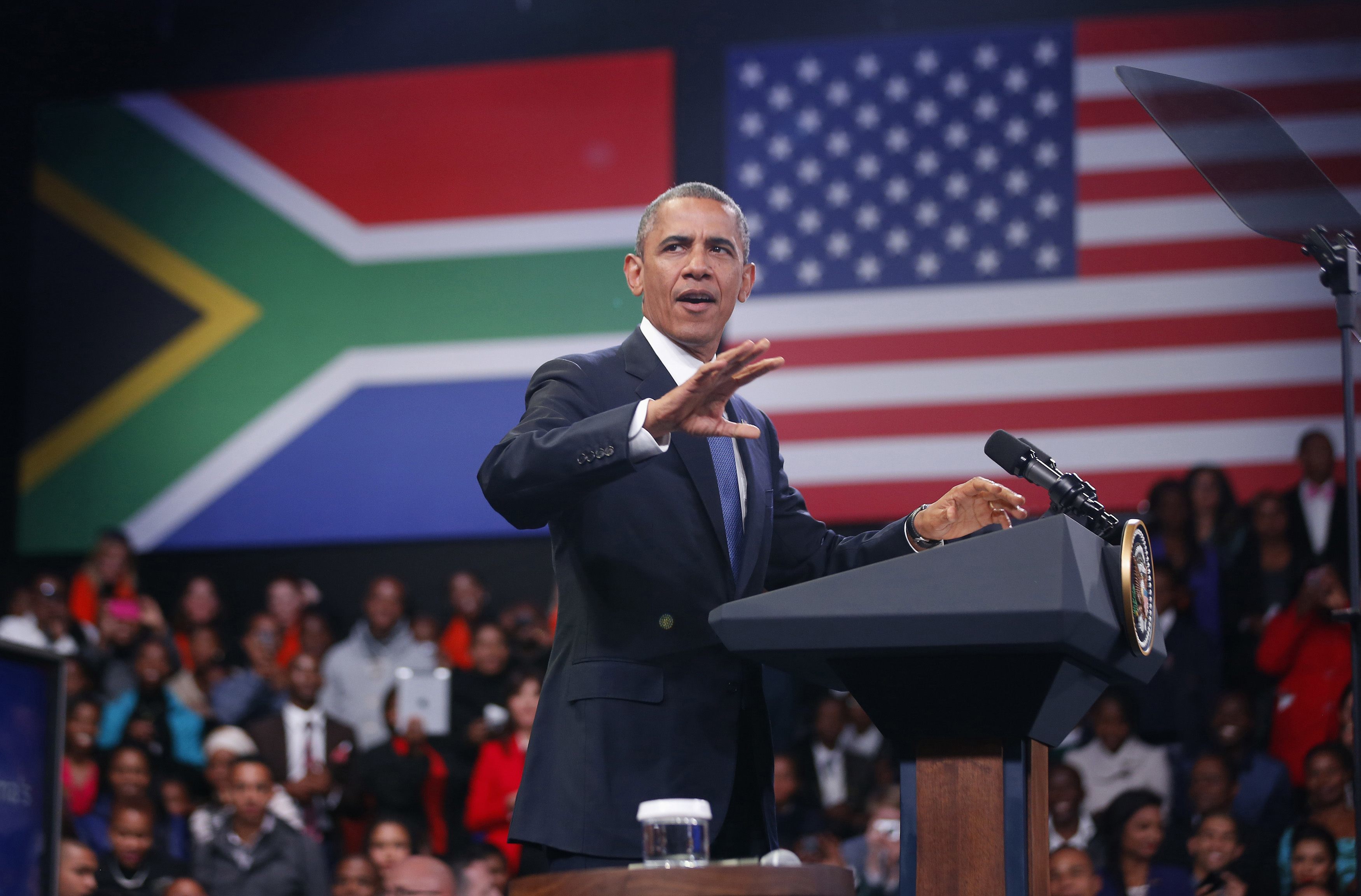 Ομπάμα: Οι νέοι να εμπνευστούν από τη ζωή του Νέλσον Μαντέλα – ΦΩΤΟ