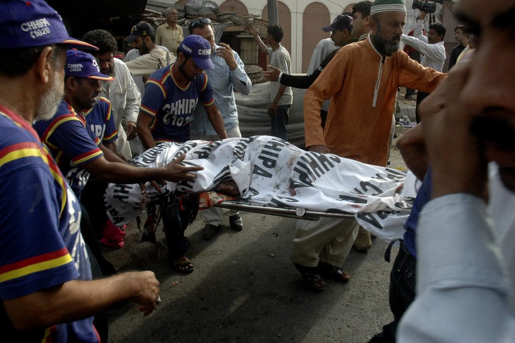 Πακιστάν: Νέκρος στενός συνεργάτης του προέδρου του Πακιστάν σε επίθεση καμικάζι