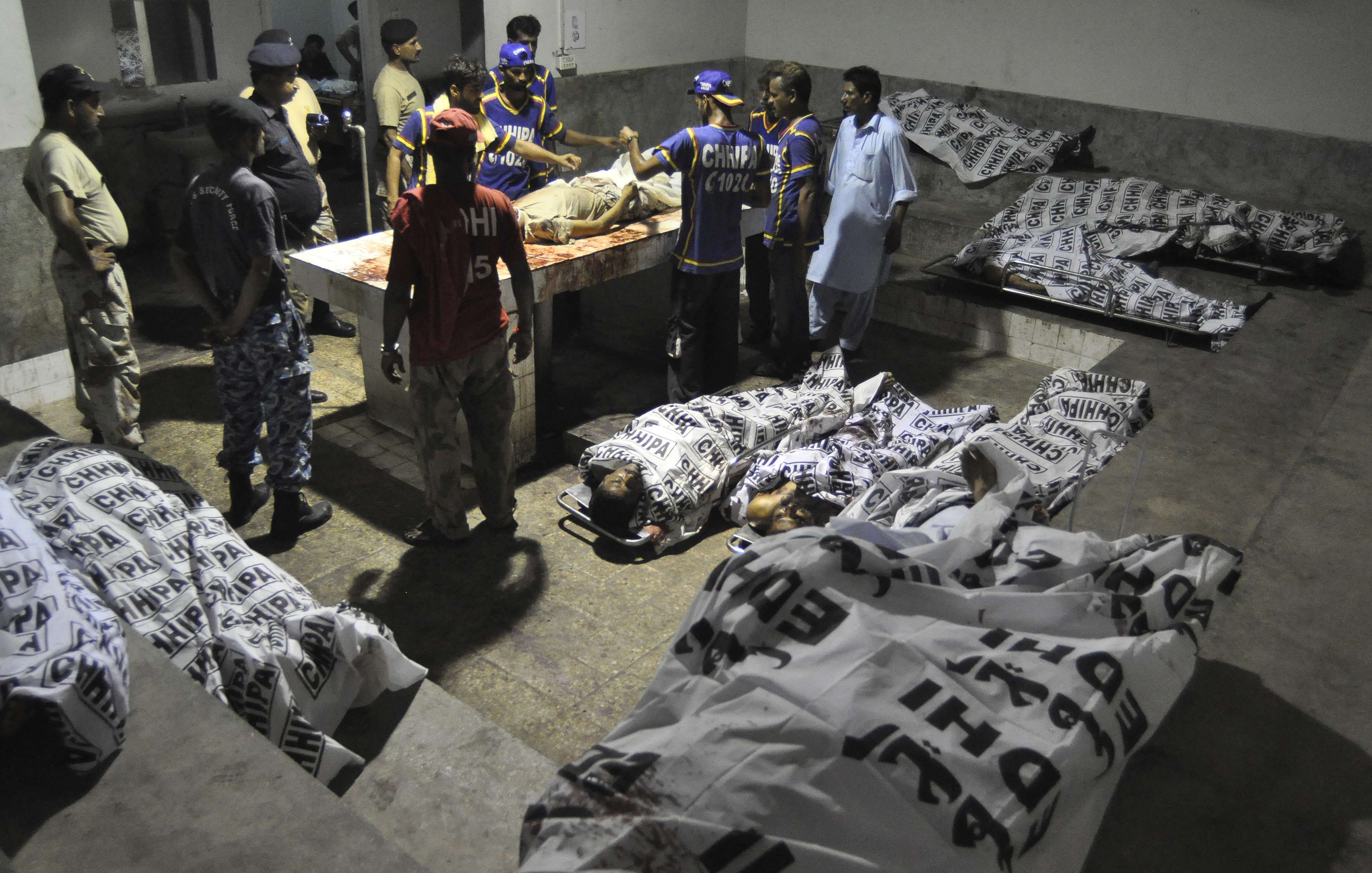 Νεκροί όλοι οι δράστες της επίθεσης στο αεροδρόμιο του Καράτσι