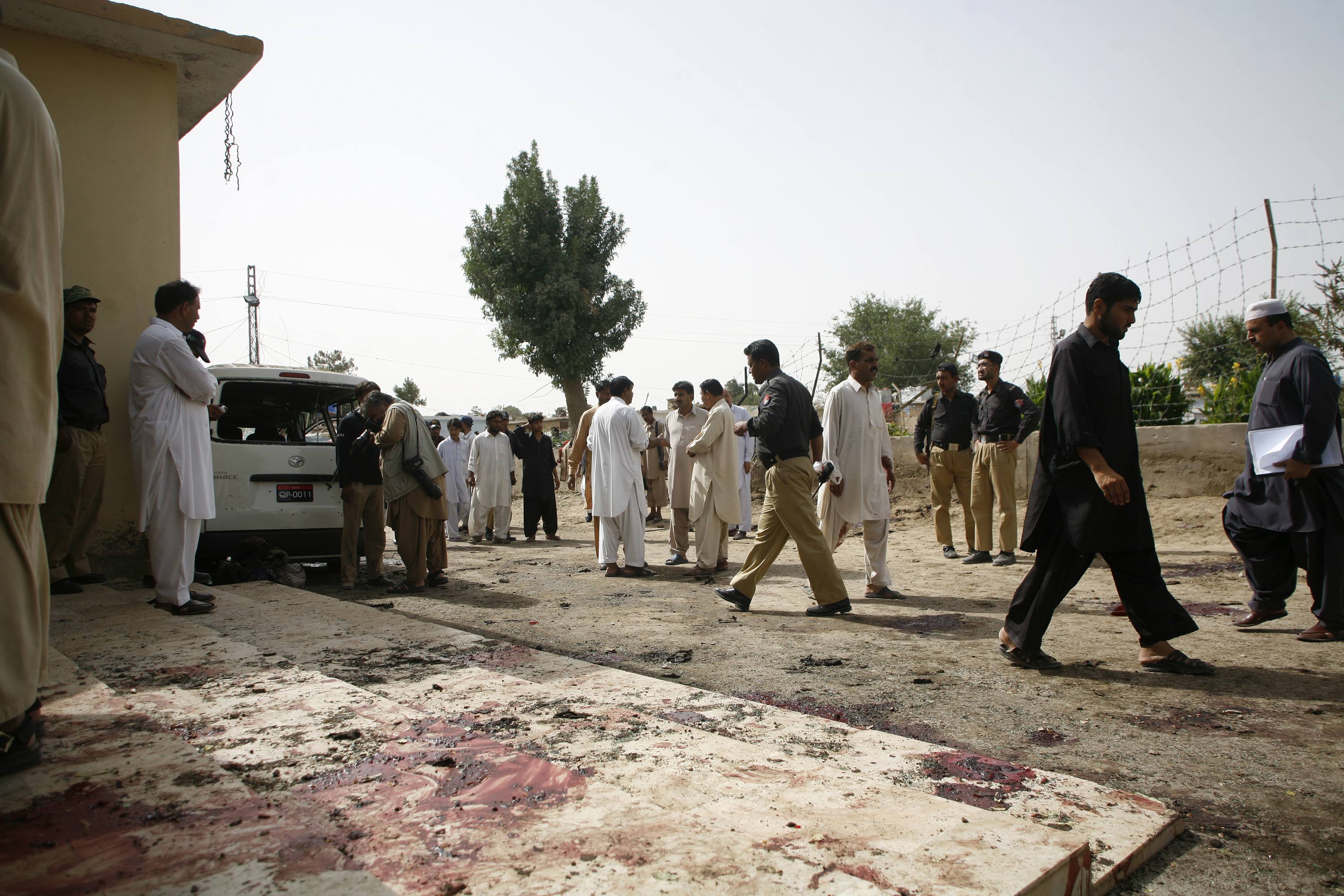 Πακιστάν: Πυροβόλησαν πιστούς έξω από τέμενος – 9 νεκροί