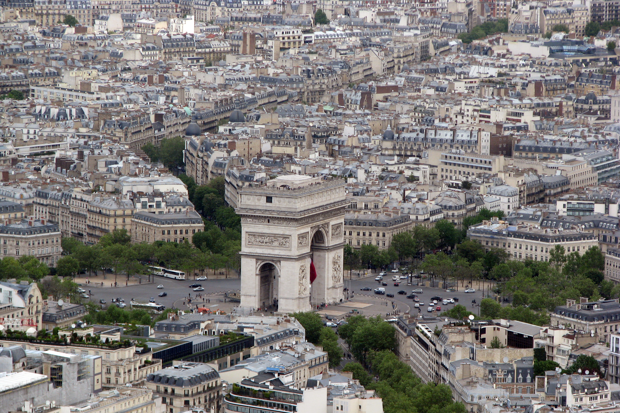 Προτάσεις και αντιδράσεις για την οδό “Μάργκαρετ Θάτσερ” στο Παρίσι