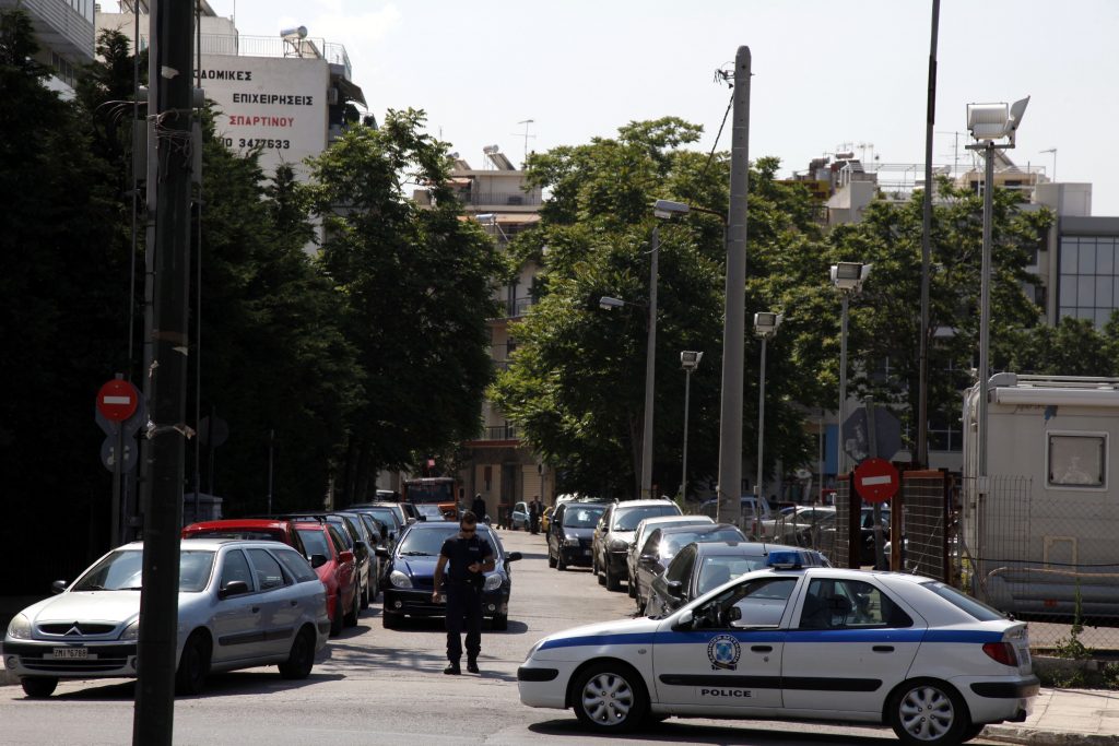 Εισβολή μέρα μεσημέρι σε σπίτι στην Πεντέλη