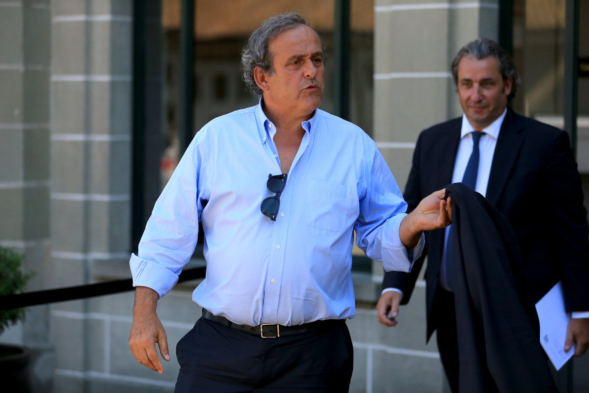 Ο Πλατινί διαπραγματεύεται την αποζημίωσή του από την UEFA