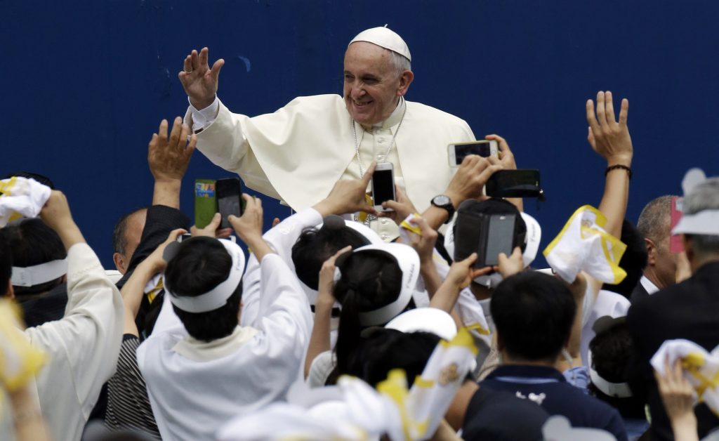 Ο Πάπας Φραγκίσκος θα βαφτίσει πατέρα ενός από τα παιδιά που χάθηκαν στο ναυάγιο του Sewol