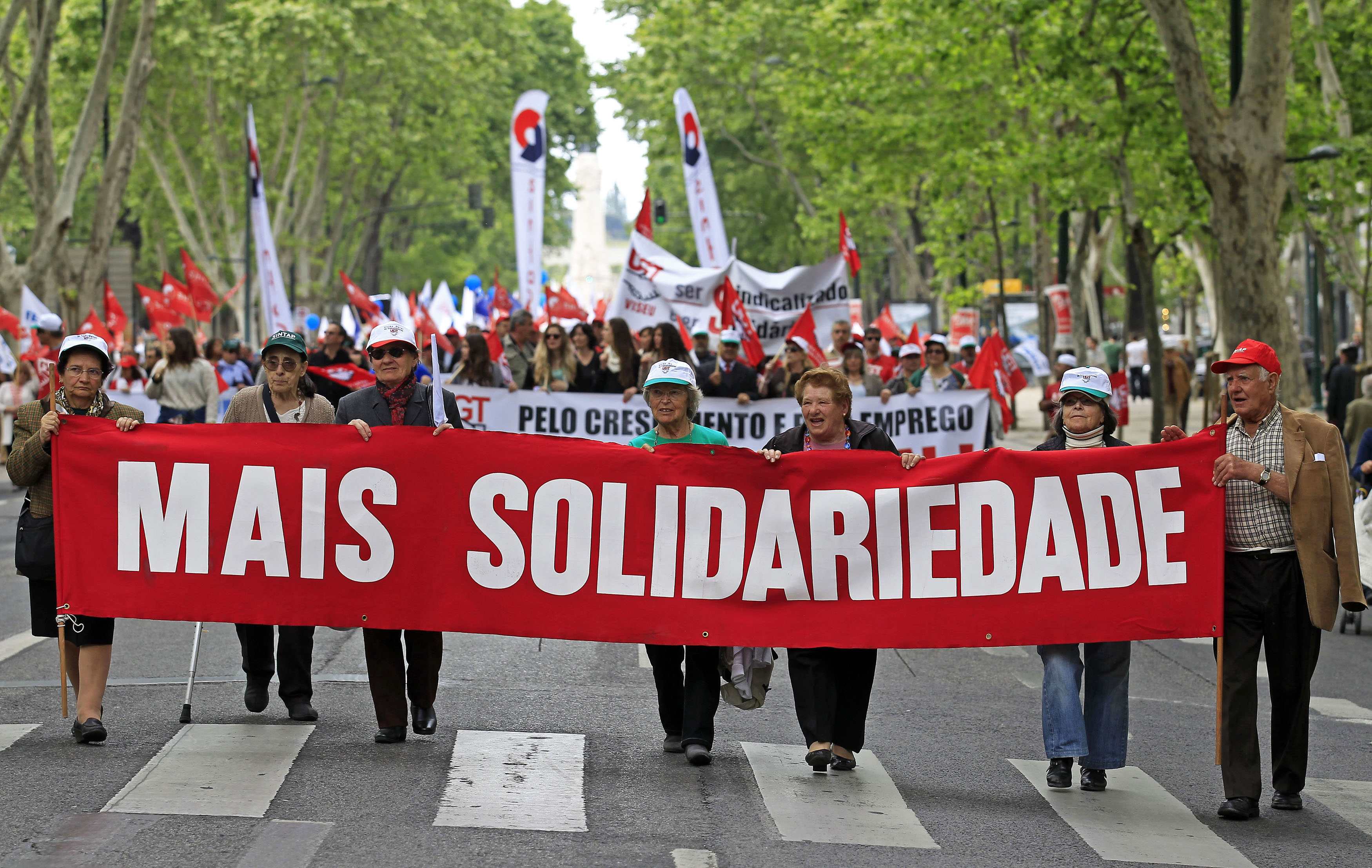 “Έξω η Τρόικα” ήταν το μήνυμα των διαδηλωτών στη Λισαβόνα