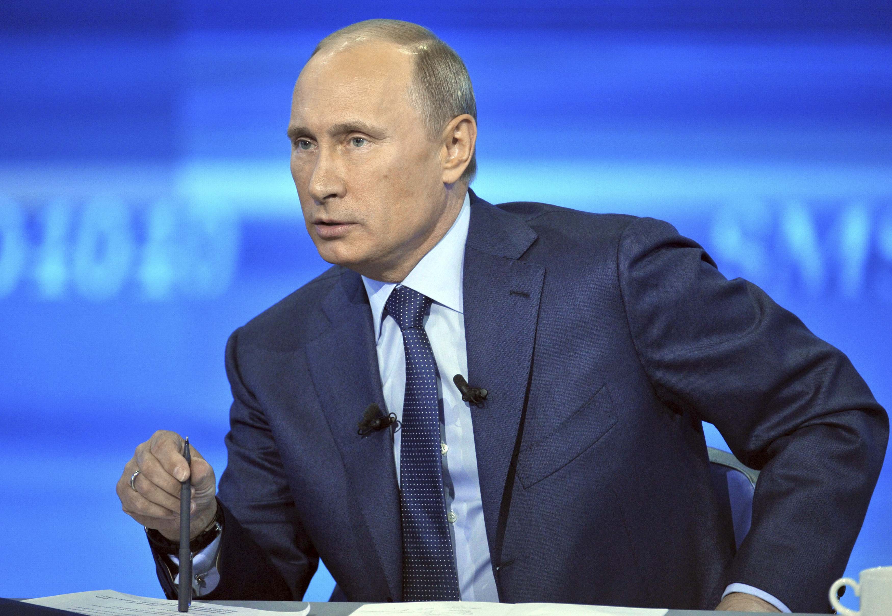Ρώσοι συγγραφείς μποϊκοτάρουν μια μεγάλη λογοτεχνική συνάντηση με τον Πούτιν