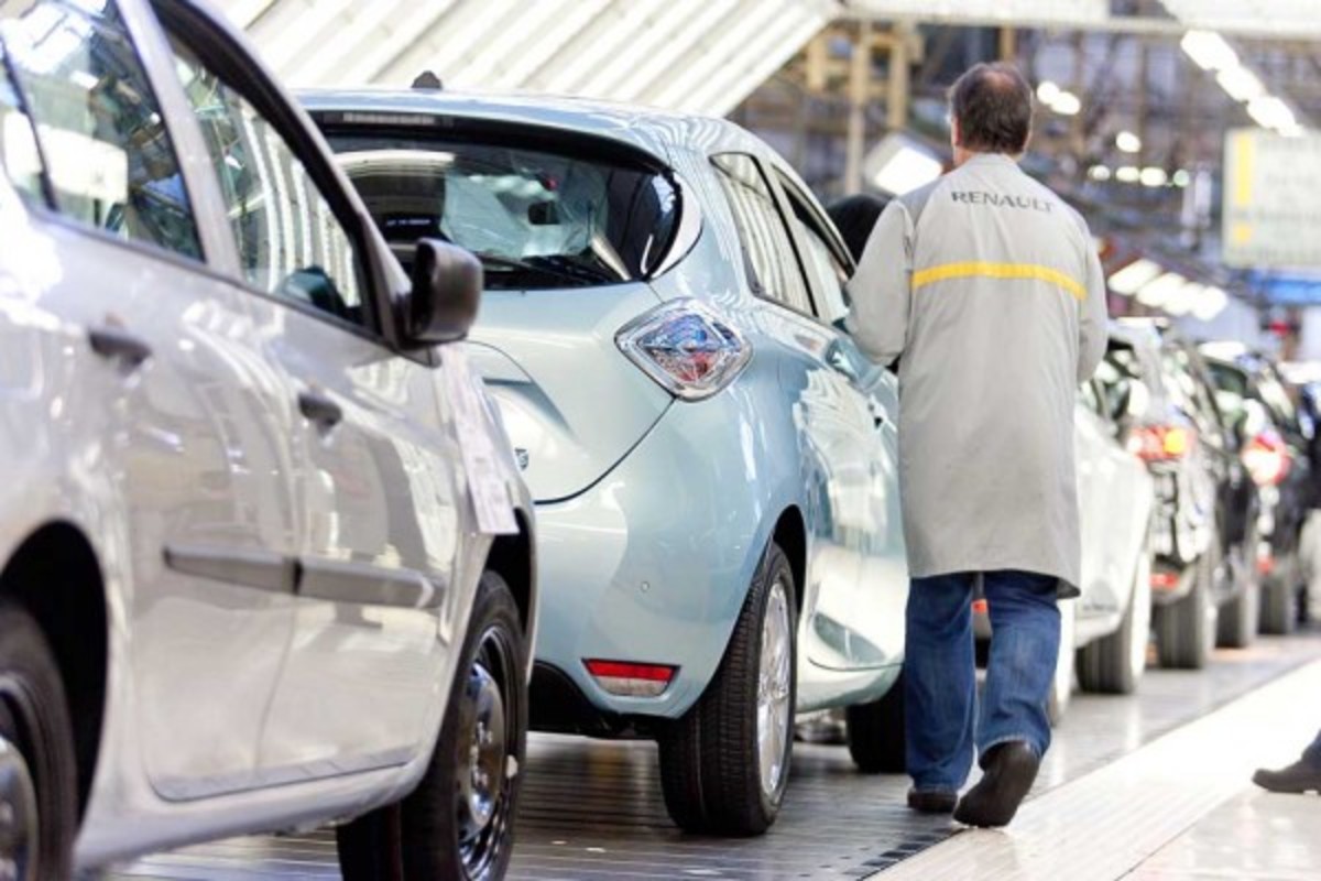 Η Renault θα εξελίξει και υβριδικά αυτοκίνητα