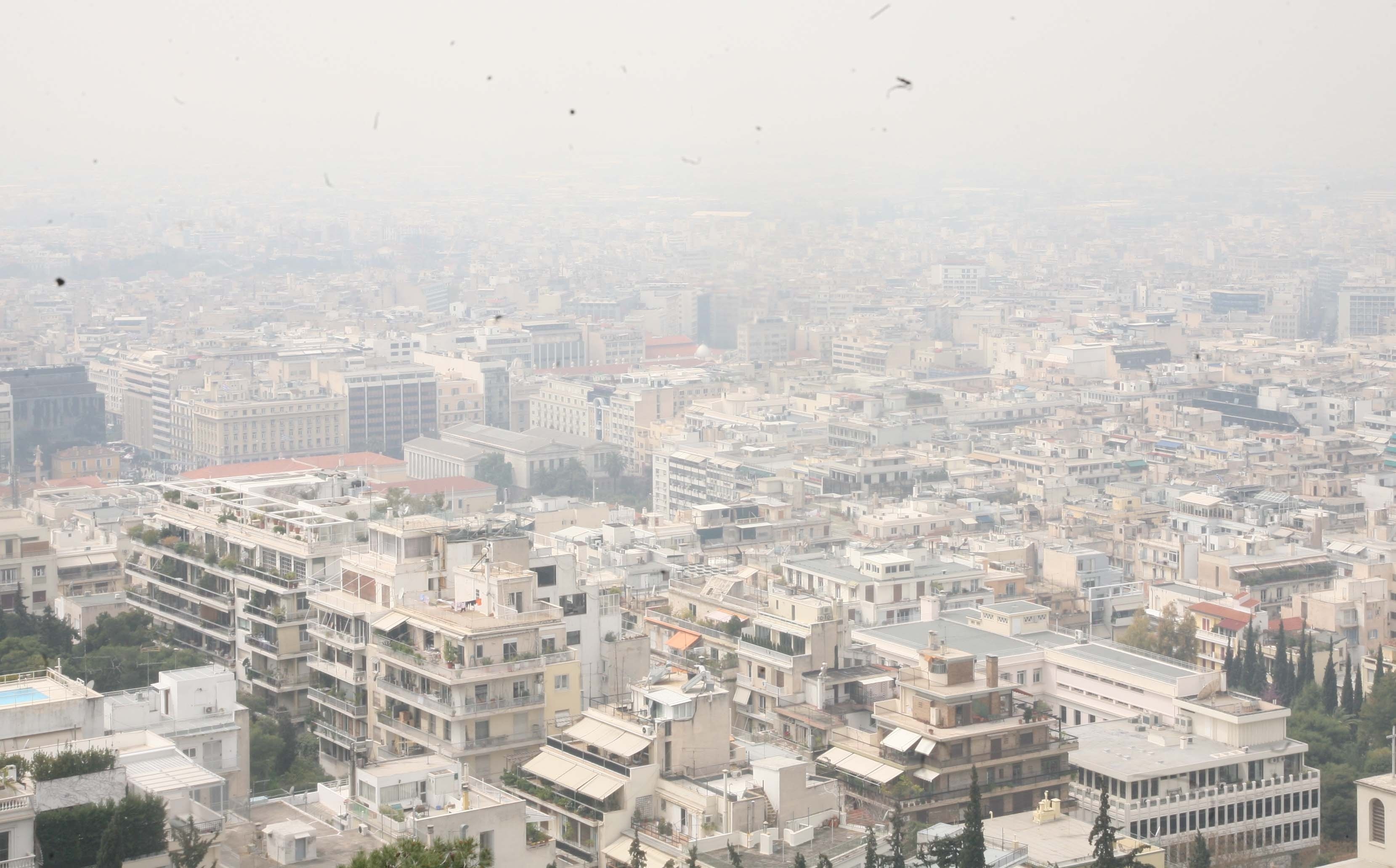 Η Αθήνα καλυμένη από την αφρικανική σκόνη ΦΩΤΟ EUROKINISSI