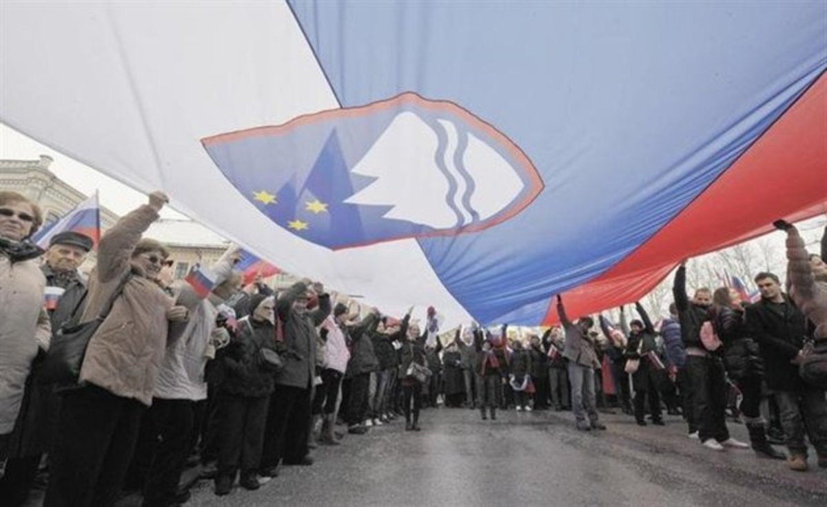 Δύσπιστοι οι Σλοβένοι προς την κυβέρνηση και τα νέα μέτρα