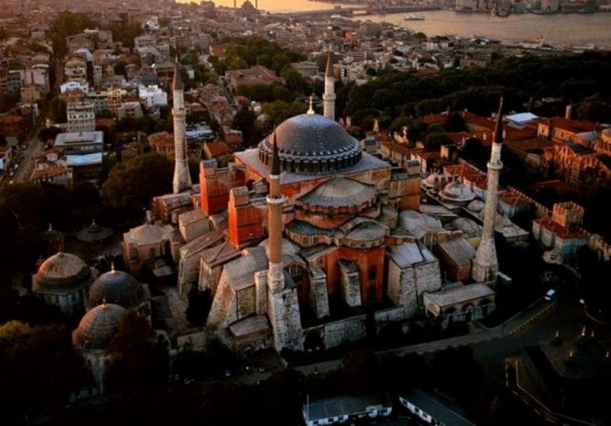Τούρκοι ζητούν να παραμείνει η Αγιά Σοφιά Μουσείο