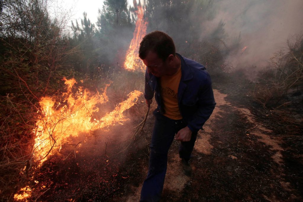 “Μυρίζουν” εμπρησμό οι φωτιές στην Ισπανία