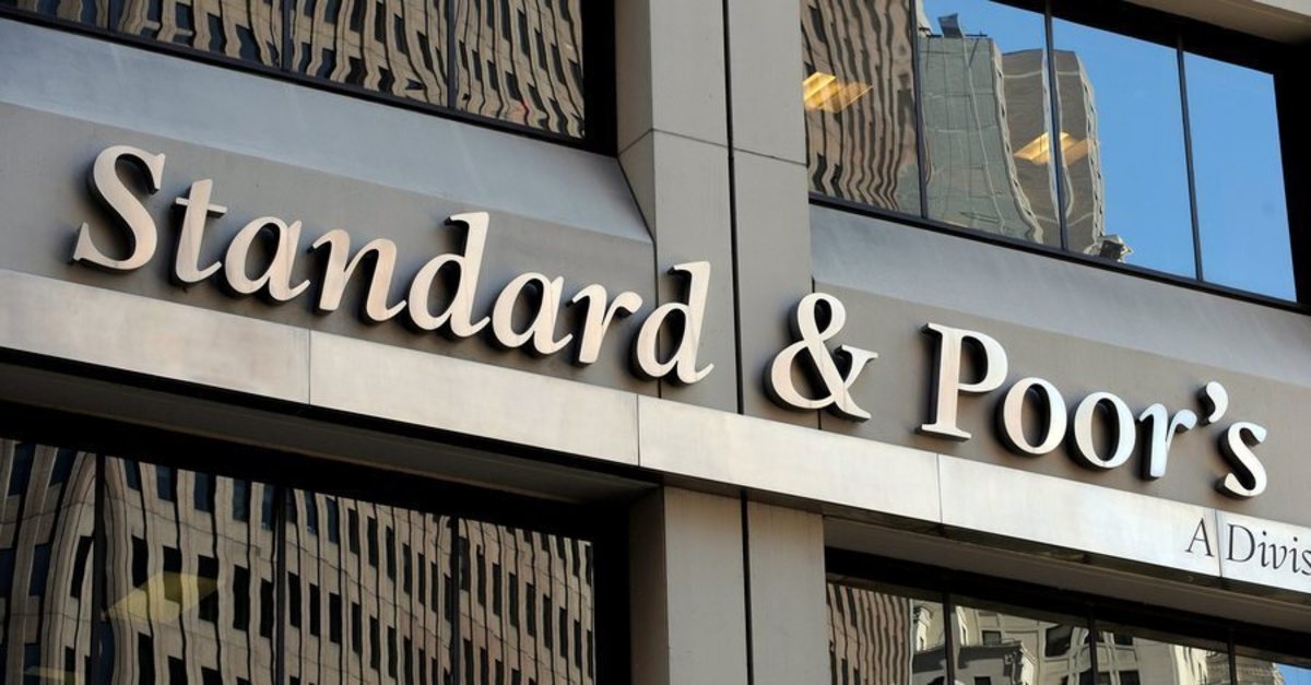 Standard & Poor’s: Πιθανή η στάση πληρωμών από την Ελλάδα και το 2016