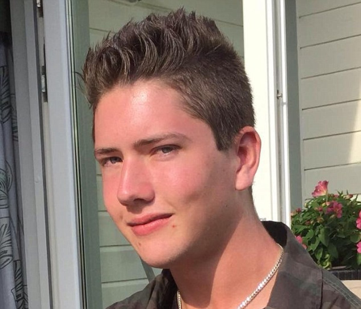 Ναζιστικά βίντεο έβλεπε ο 21χρονος λίγο πριν σκορπίσει τον θάνατο στη Σουηδία