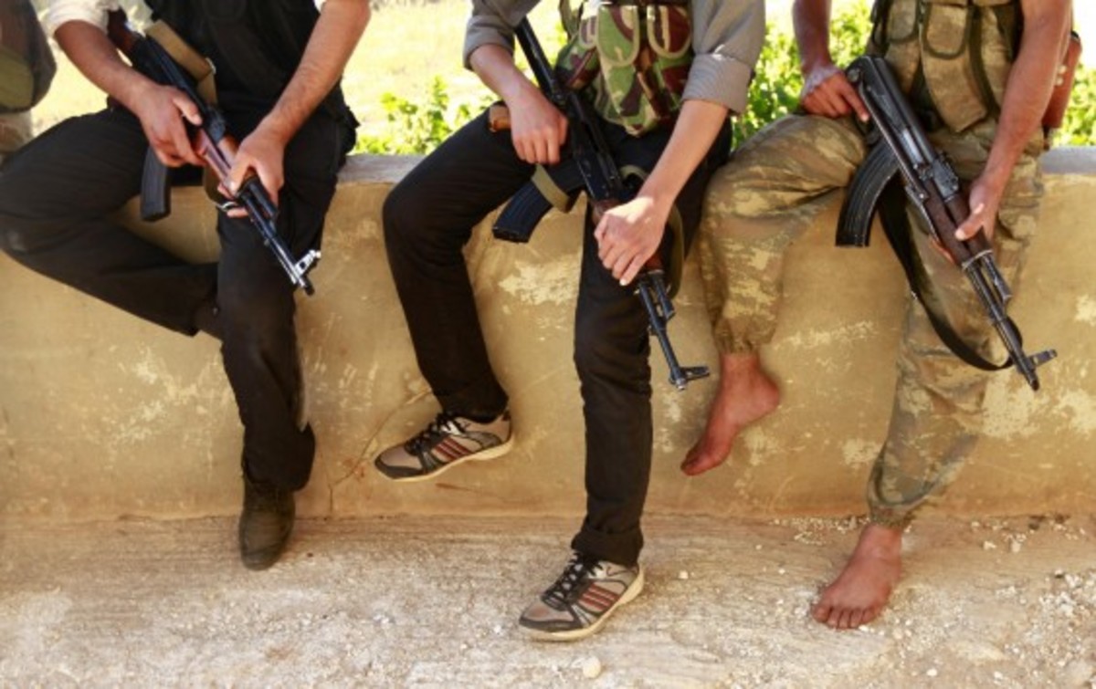 Χειροπέδες σε 19χρονη που στρατολογούσε τζιχαντιστές για τη Συρία