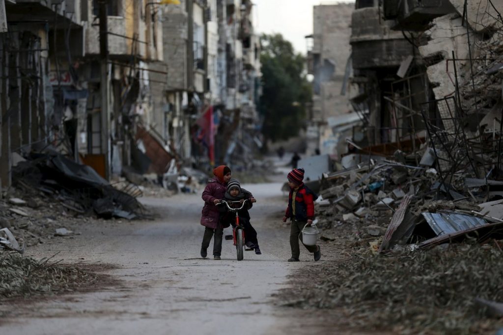 Οι θλιβεροί αριθμοί του εμφυλίου στη Συρία: 260.000 νεκροί και εκατομμύρια ξεριζωμένοι