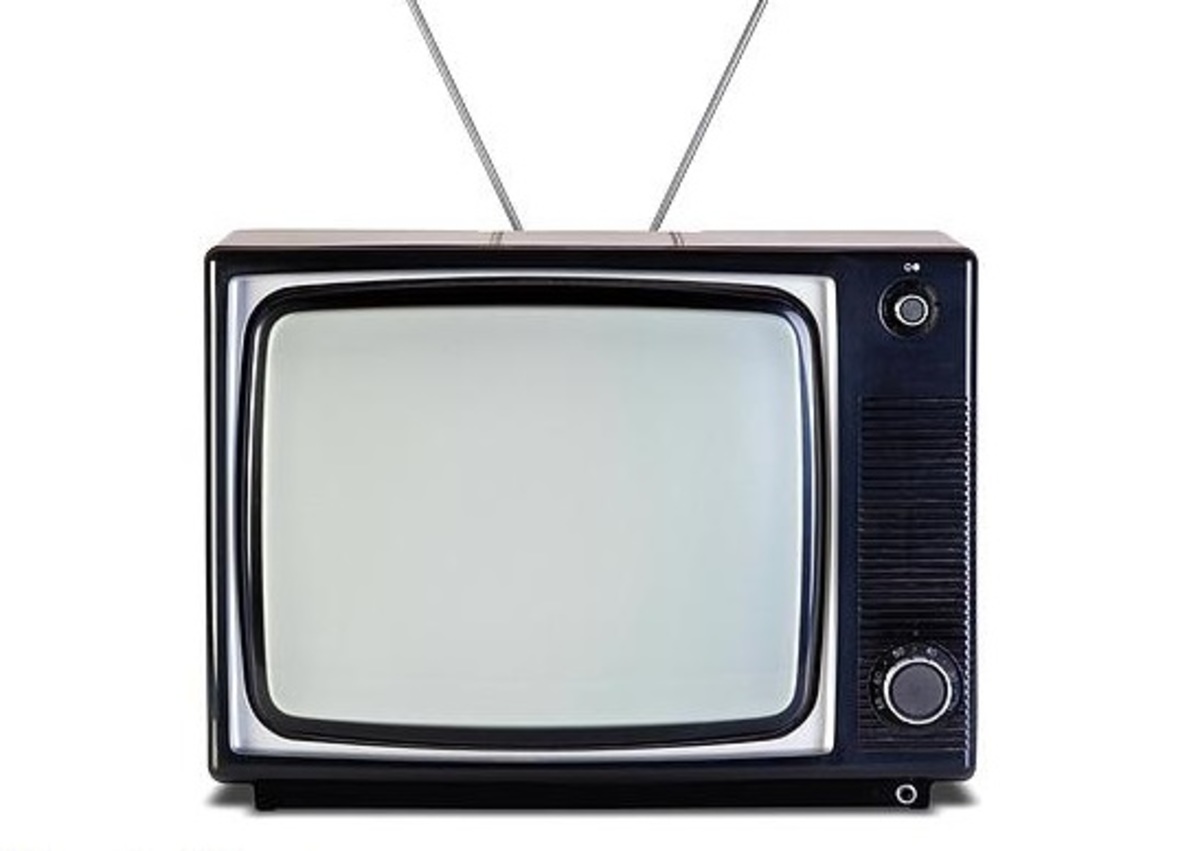 Η μάχη της τηλεθέασης και τα… κολπάκια στα κεντρικά δελτία ειδήσεων