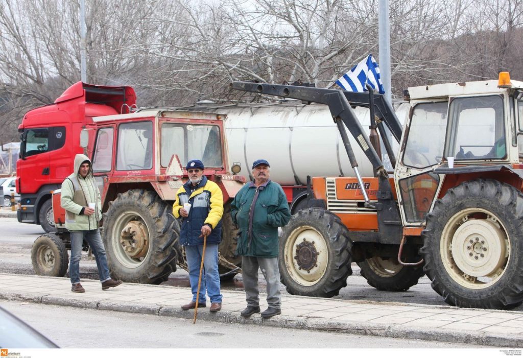 Έβρος: Νέο μπλόκο στο τελωνείο Ορμενίου από τους αγρότες