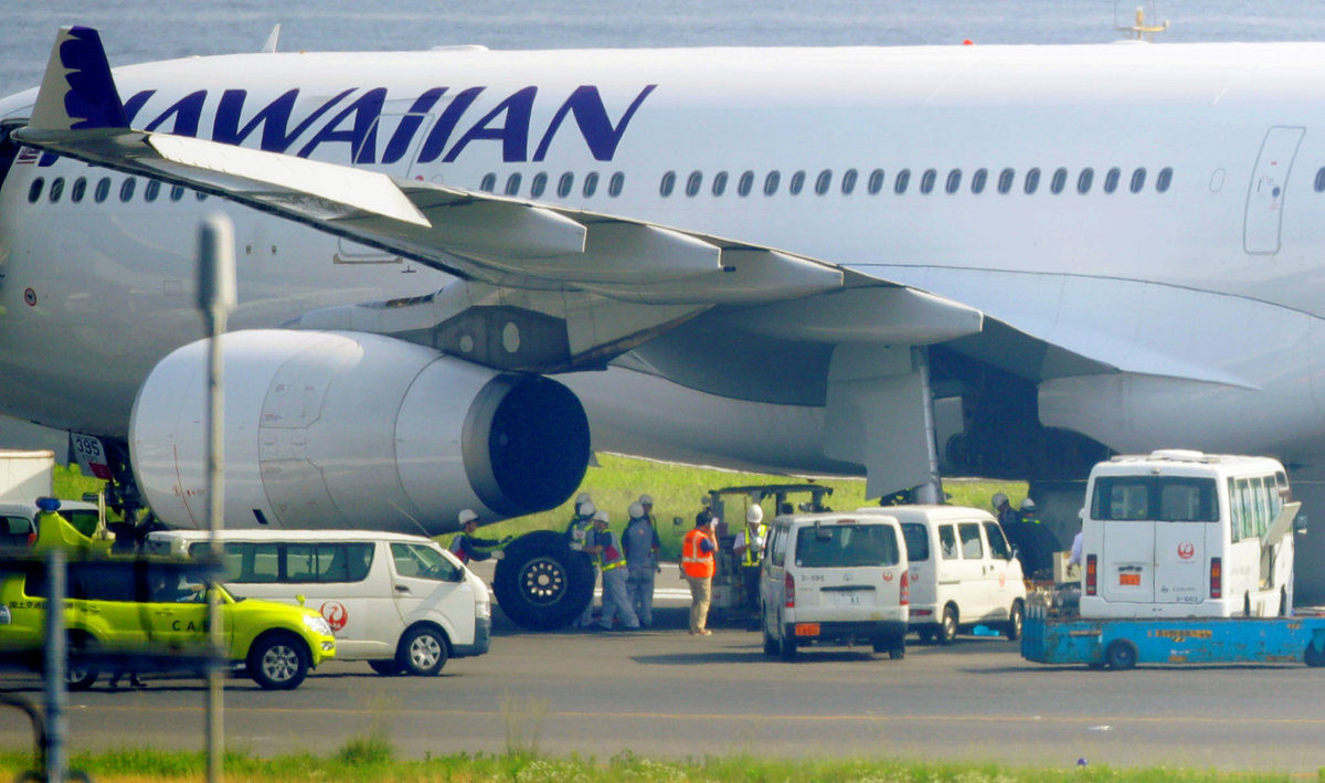 Αναγκαστική προσγείωση αεροσκάφους της Hawaiian Airlines